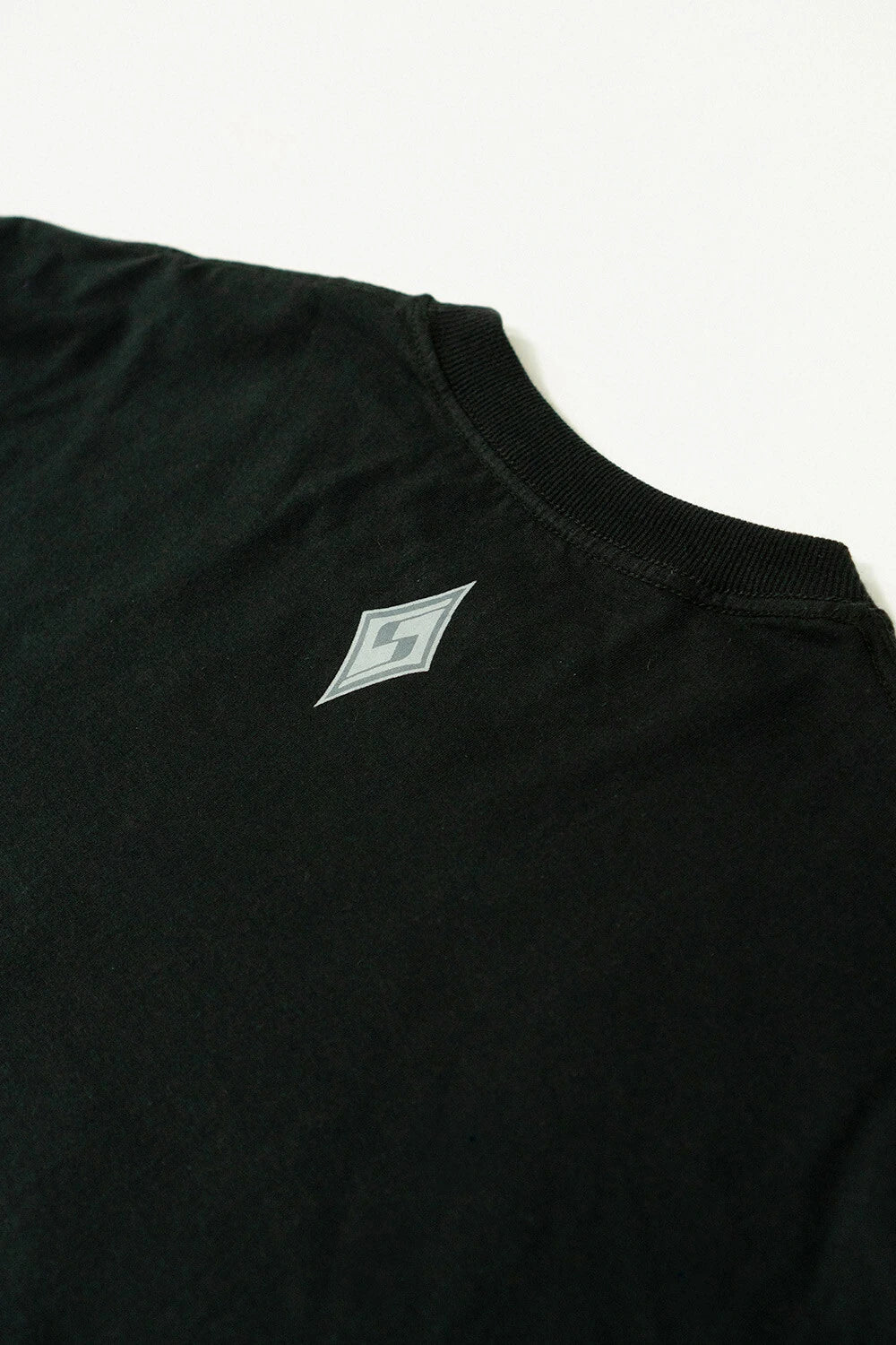 Silver Escrito Over Oversized T-Shirt – Black